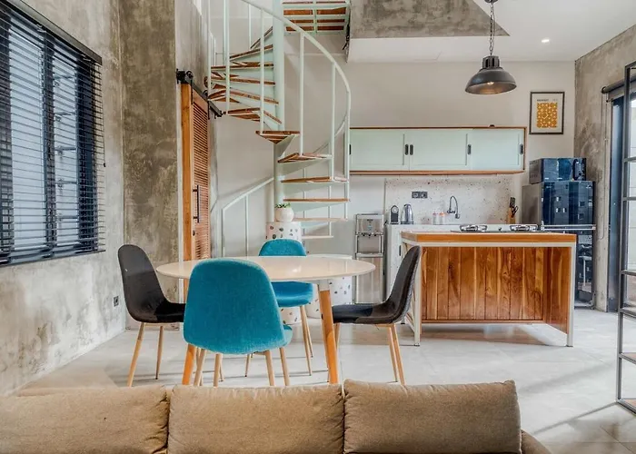 アパート Tuju 1br Loft In Umalas チャングー