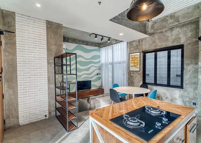 アパート Tuju 1br Loft In Umalas チャングー